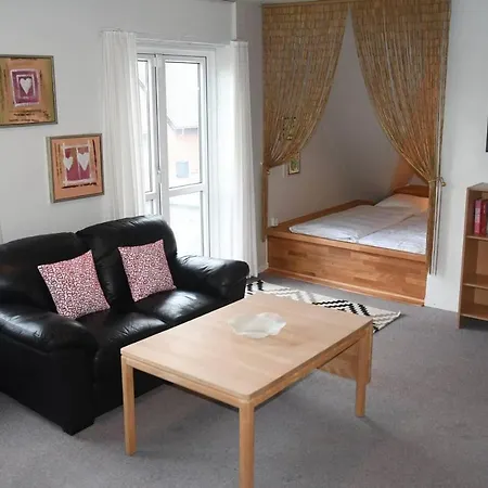 Lovely Town - Sleeps 5 Parking & Garden Gram