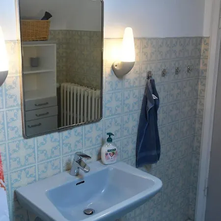 Lovely Town - Sleeps 5 Parking & Garden *