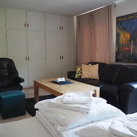 Lovely Town - Sleeps 5 Parking & Garden