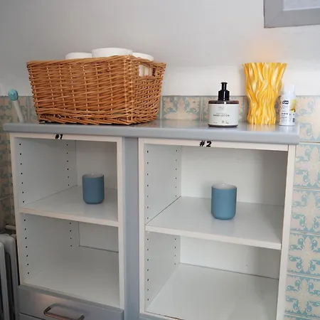 Apartment Lovely Town - Sleeps 5 Parking & Garden